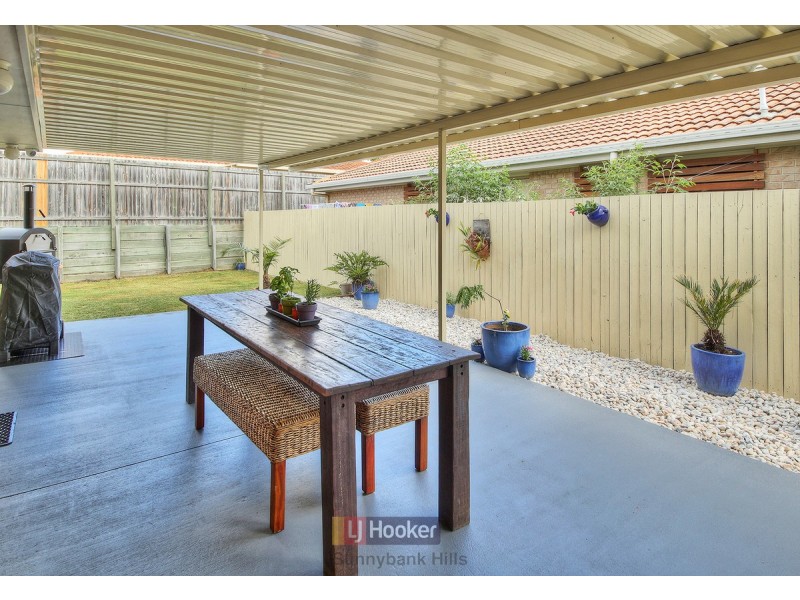 9 Innes Close, Parkinson QLD 4115