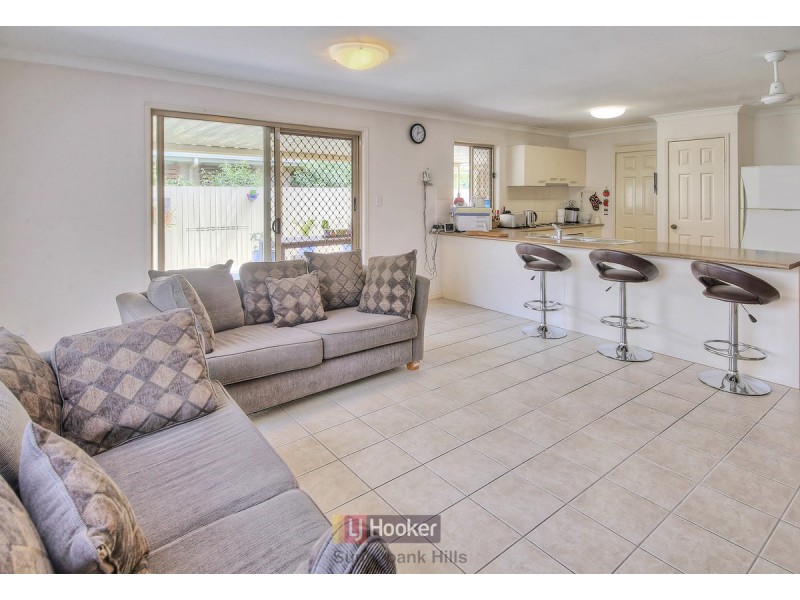 9 Innes Close, Parkinson QLD 4115