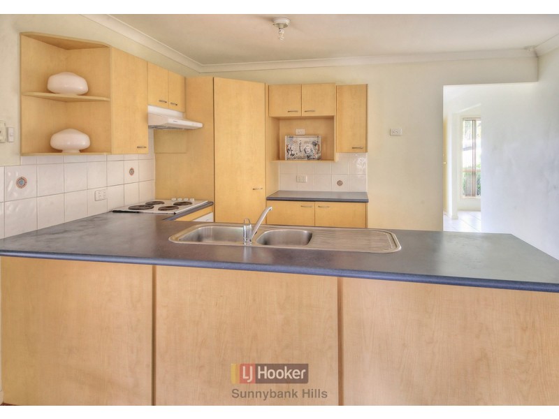 16 Picot Crescent, Runcorn QLD 4113