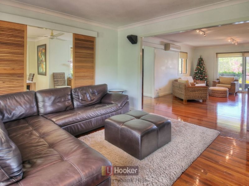 6 Rhyl Street, Macgregor QLD 4109