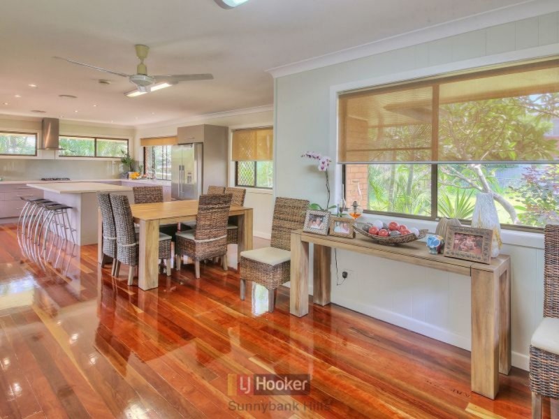 6 Rhyl Street, Macgregor QLD 4109