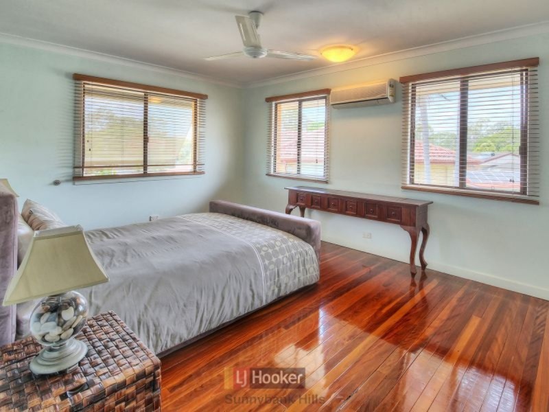 6 Rhyl Street, Macgregor QLD 4109