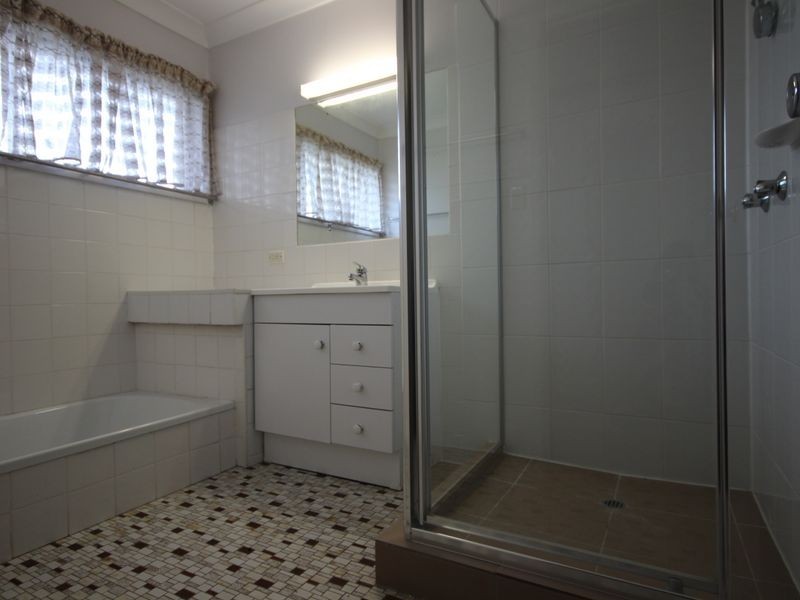82 Springfield Street, Macgregor QLD 4109