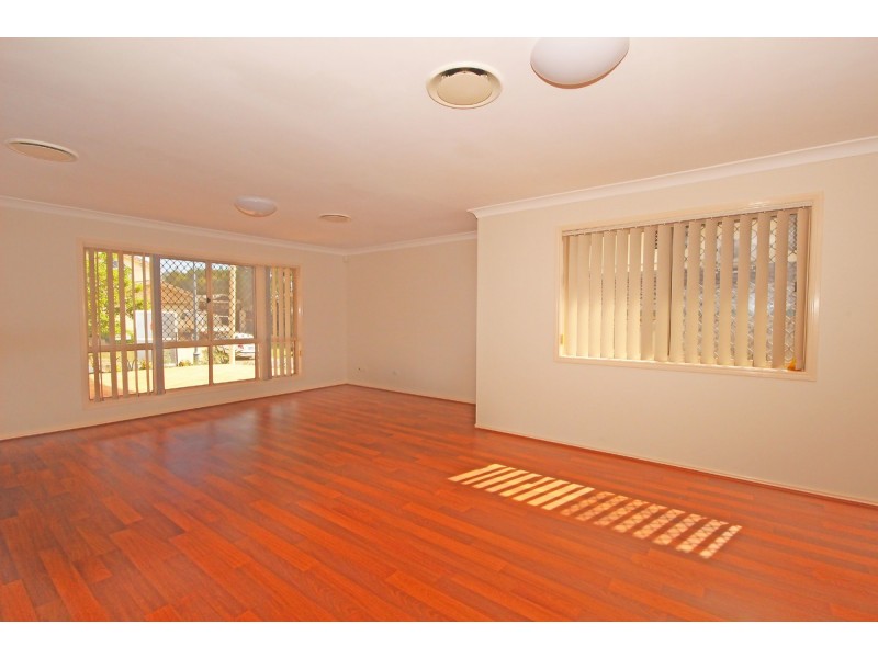 22 Somerset Place, Parkinson QLD 4115