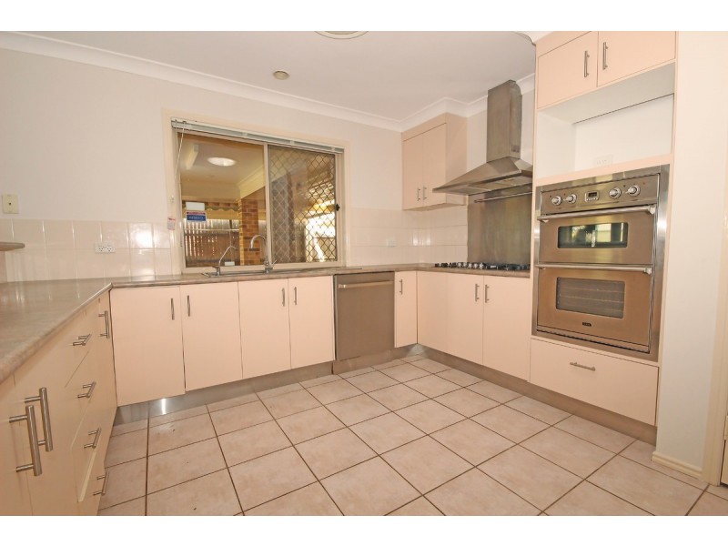 22 Somerset Place, Parkinson QLD 4115