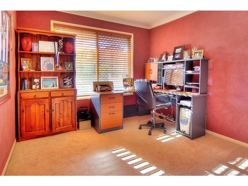 66 Lancaster Circuit, Stretton QLD 4116