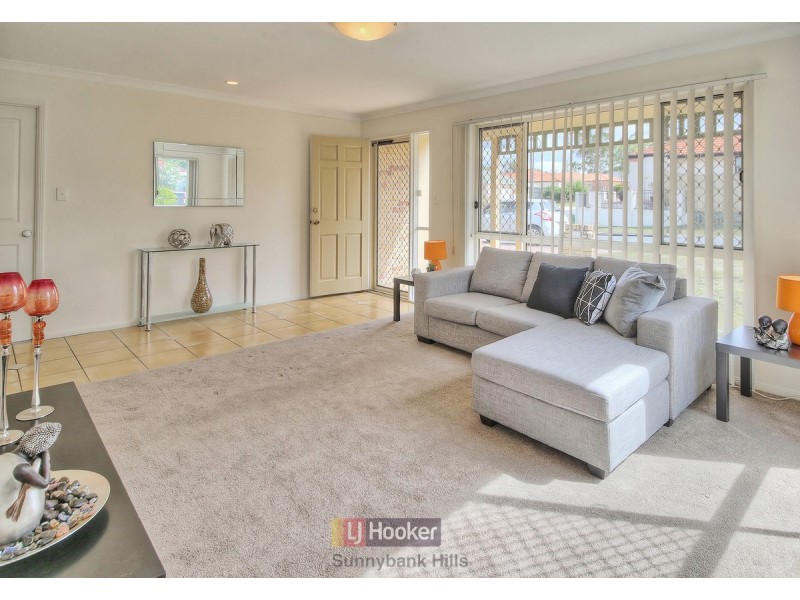 46 Pinedale Crescent, Parkinson QLD 4115