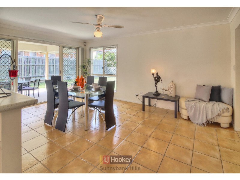 46 Pinedale Crescent, Parkinson QLD 4115