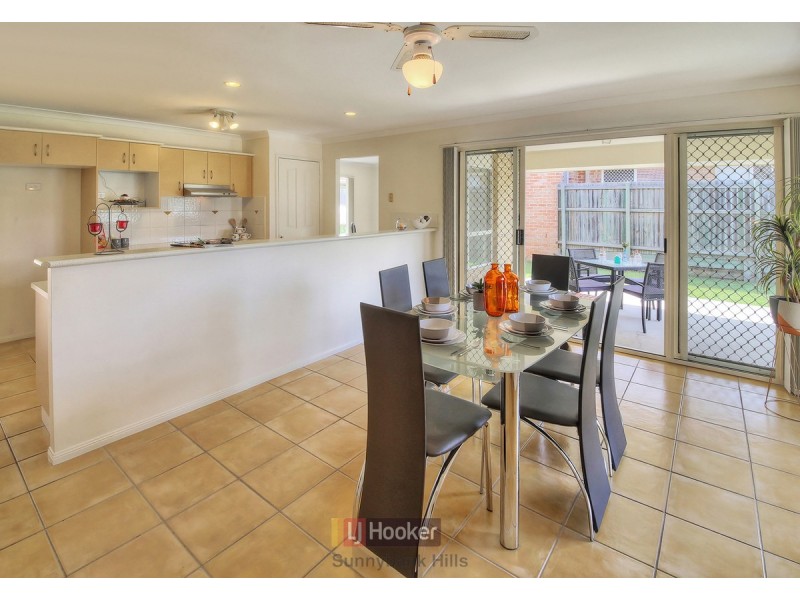 46 Pinedale Crescent, Parkinson QLD 4115