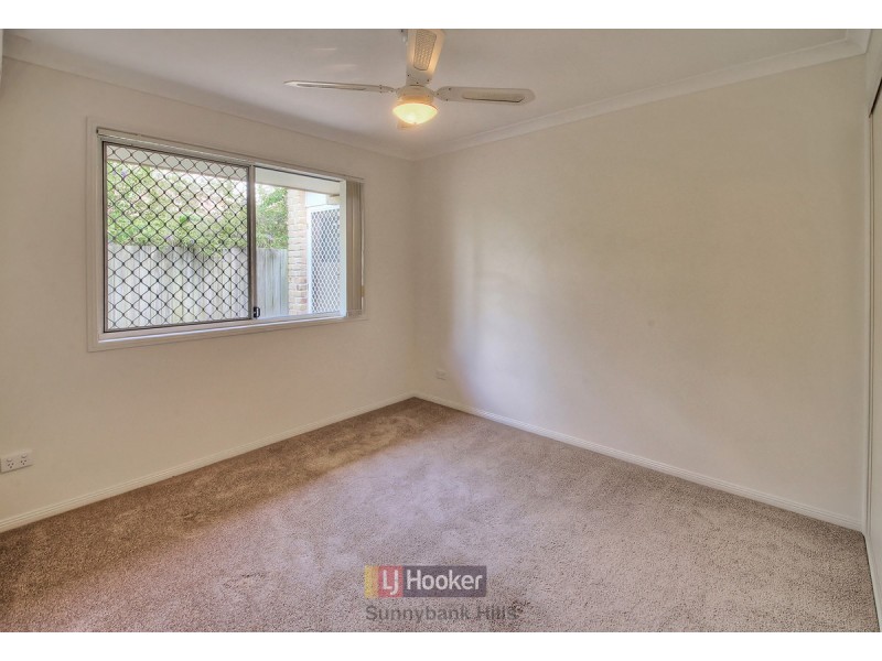 46 Pinedale Crescent, Parkinson QLD 4115