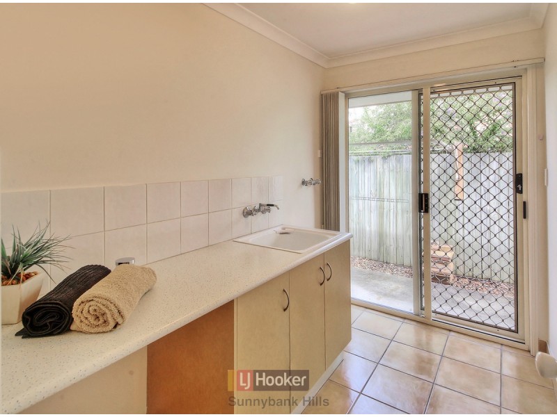 46 Pinedale Crescent, Parkinson QLD 4115