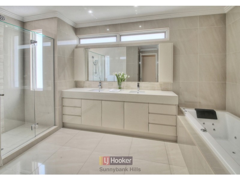32 Windward Place, Jacobs Well QLD 4208