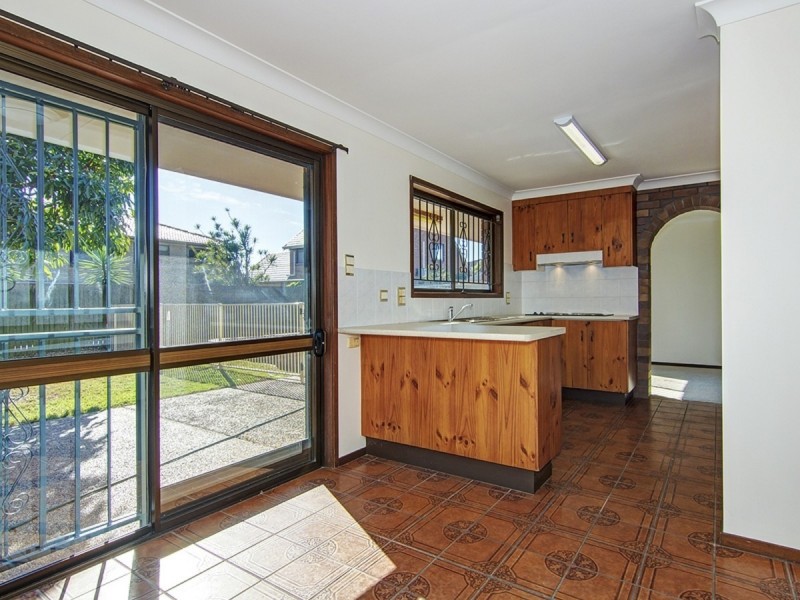 44 Romulus Street, Robertson QLD 4109