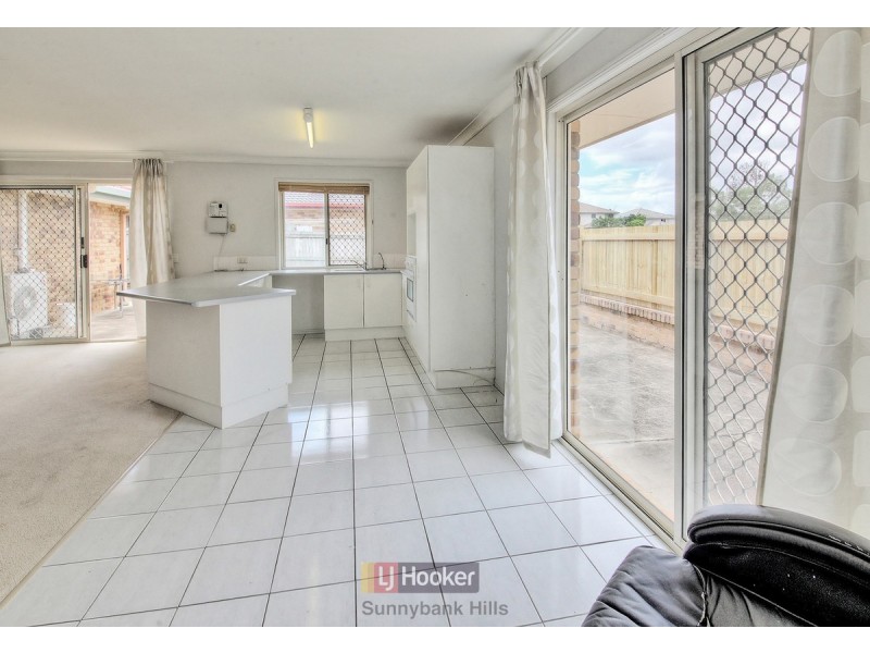 10 Tuberose Place, Calamvale QLD 4116