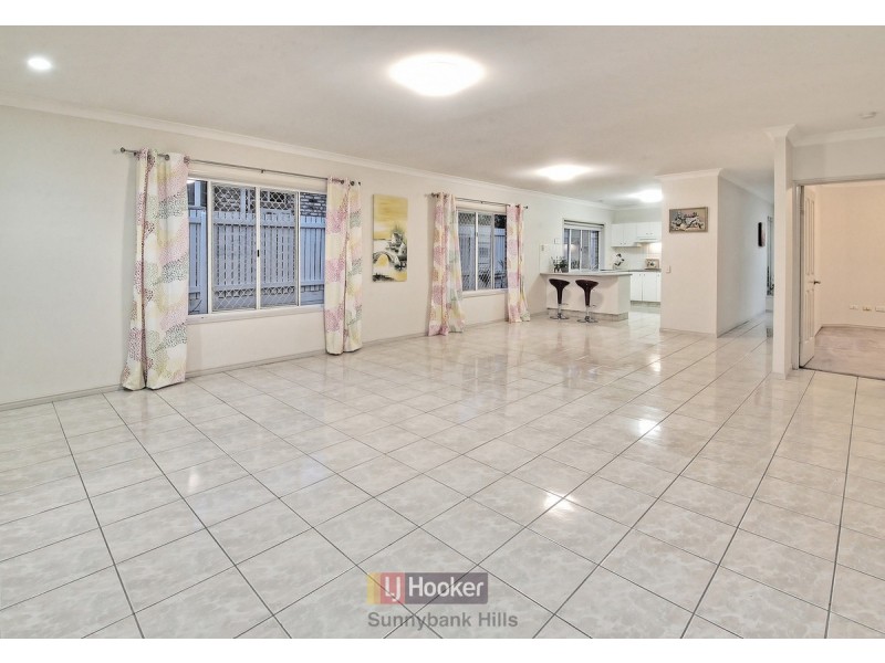 42 Cleveland Place, Stretton QLD 4116