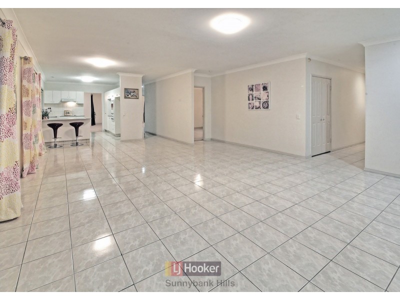 42 Cleveland Place, Stretton QLD 4116