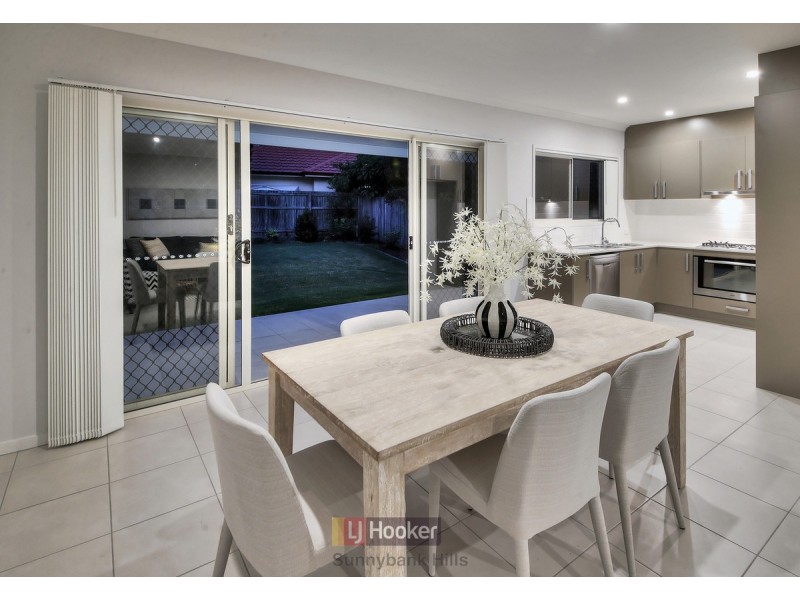 5 Argyle Place, Parkinson QLD 4115