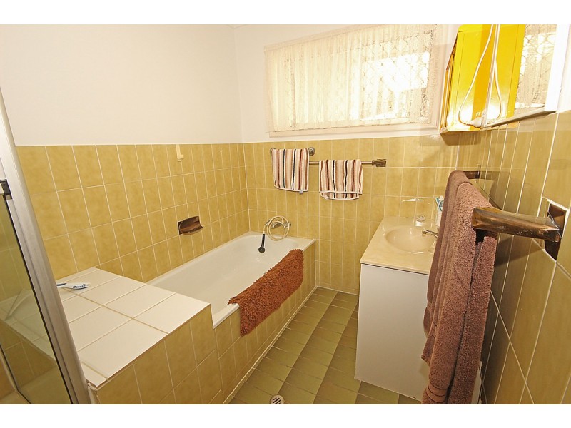 143 Jalan Street, Tanah Merah QLD 4128