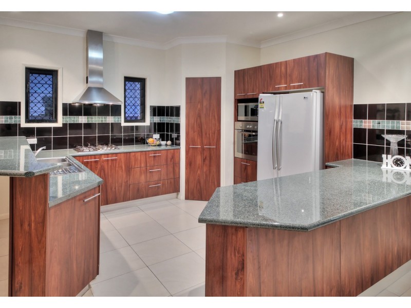 10 Lillydale Place, Calamvale QLD 4116