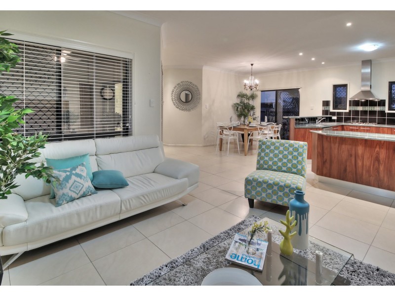 10 Lillydale Place, Calamvale QLD 4116