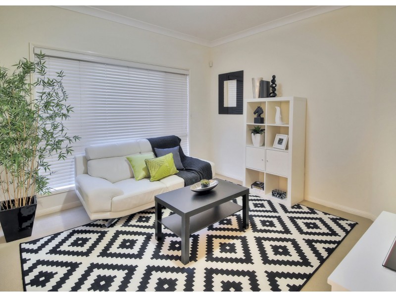 10 Lillydale Place, Calamvale QLD 4116