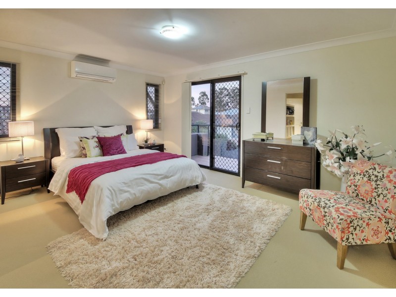 10 Lillydale Place, Calamvale QLD 4116