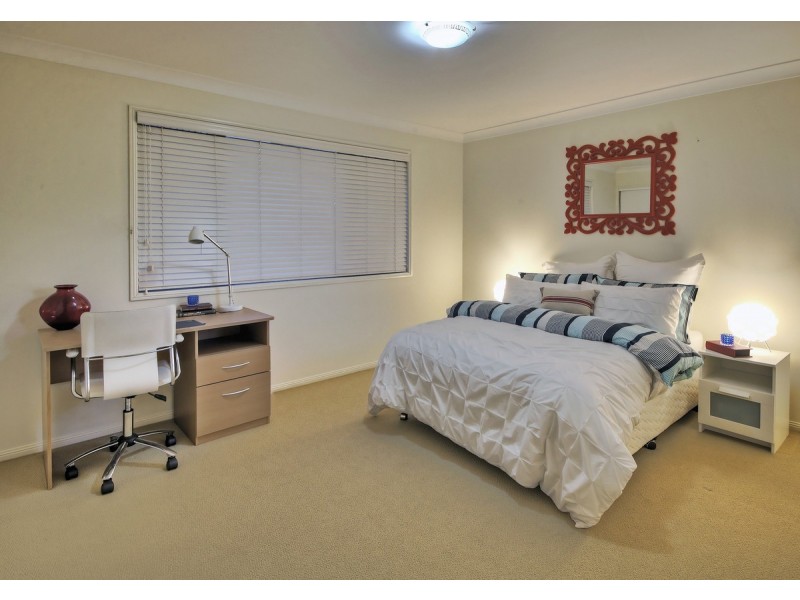 10 Lillydale Place, Calamvale QLD 4116