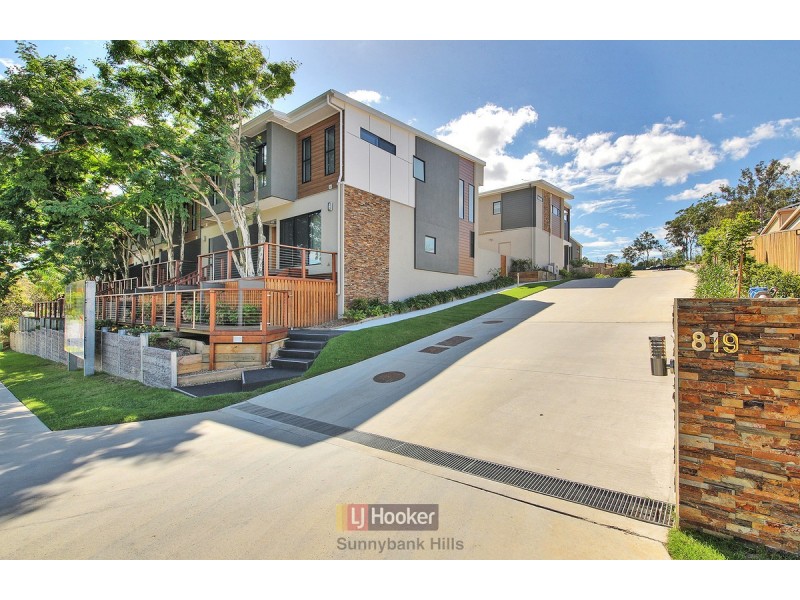 819 Creek Road, Carindale QLD 4152