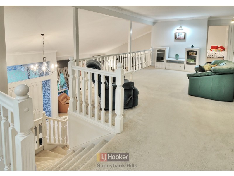 2 Poinciana Crescent, Stretton QLD 4116