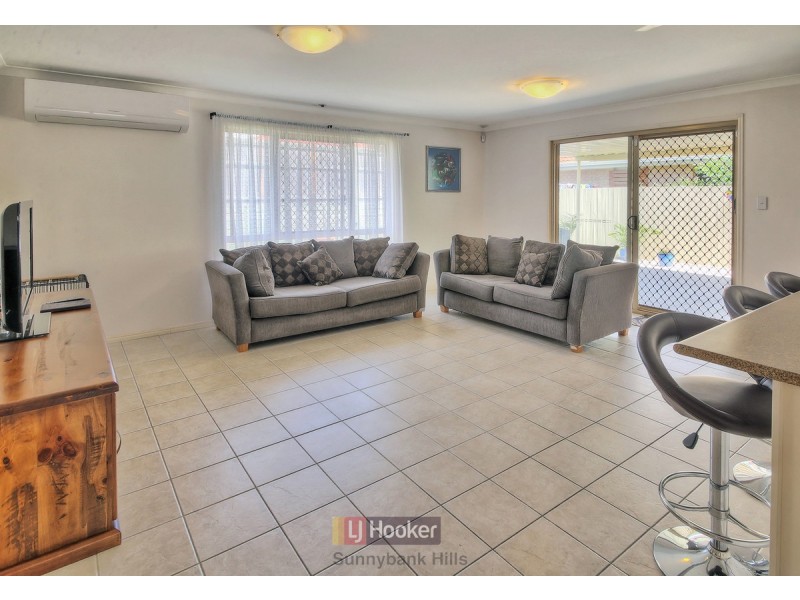 9 Innes Close, Parkinson QLD 4115