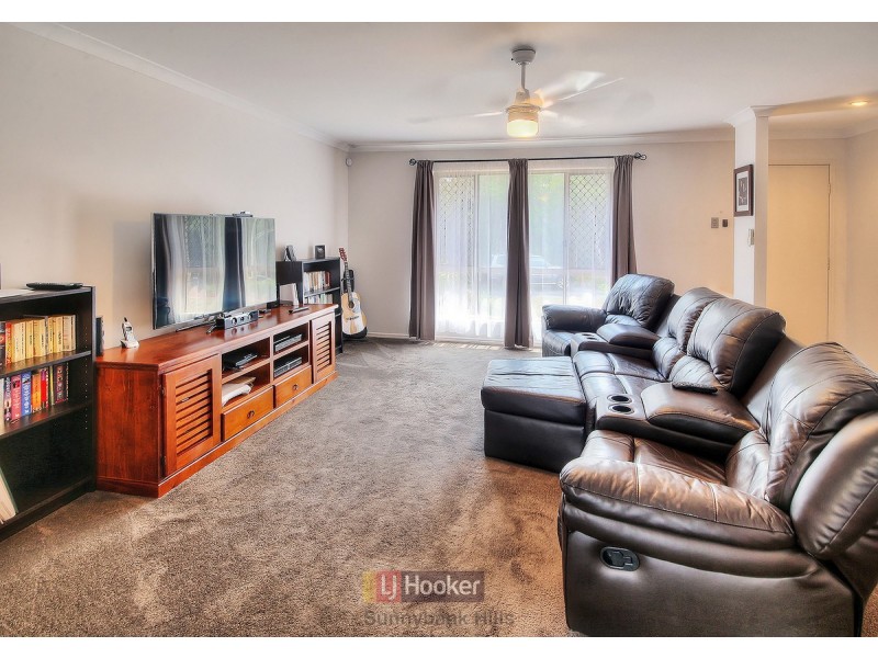 9 Innes Close, Parkinson QLD 4115