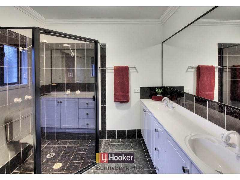76 Golden Avenue, Calamvale QLD 4116