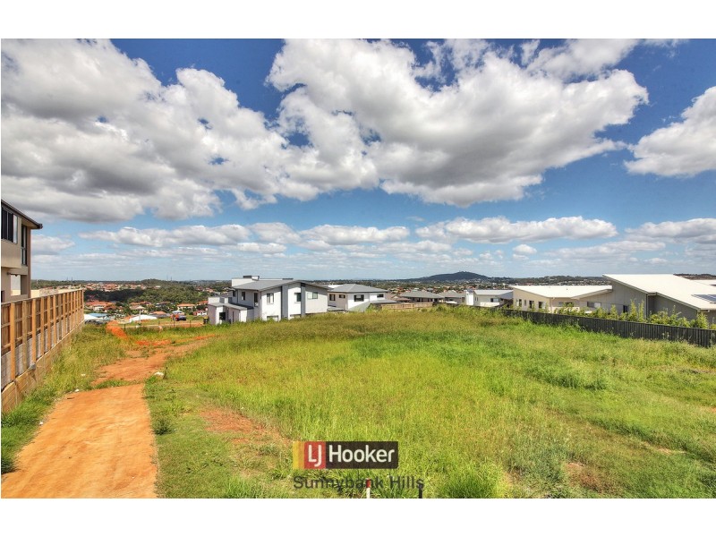 82 Ridgeview Street, Carindale QLD 4152