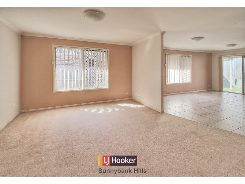62 Watarrka Drive, Parkinson QLD 4115