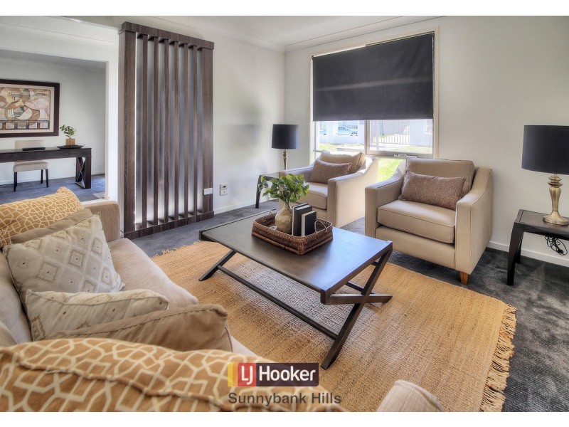 9 Golden Place, Robertson QLD 4109