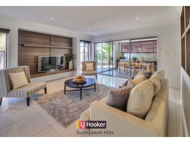 9 Golden Place, Robertson QLD 4109