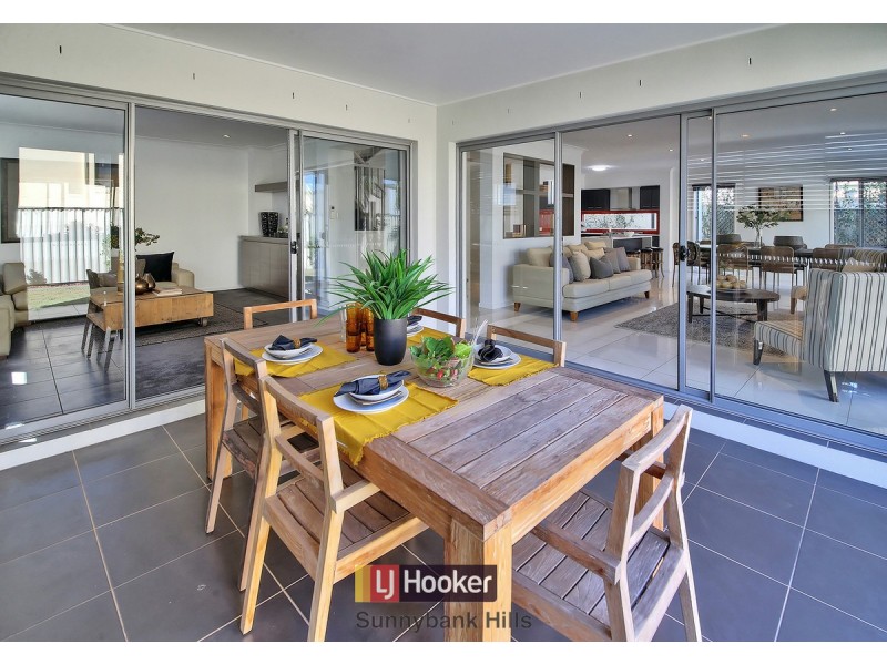 9 Golden Place, Robertson QLD 4109