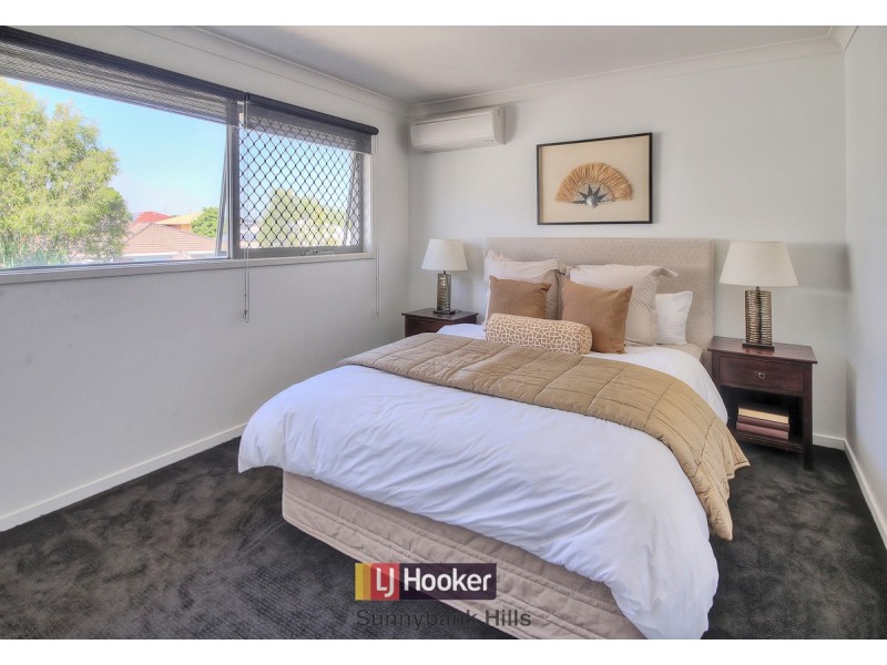 9 Golden Place, Robertson QLD 4109