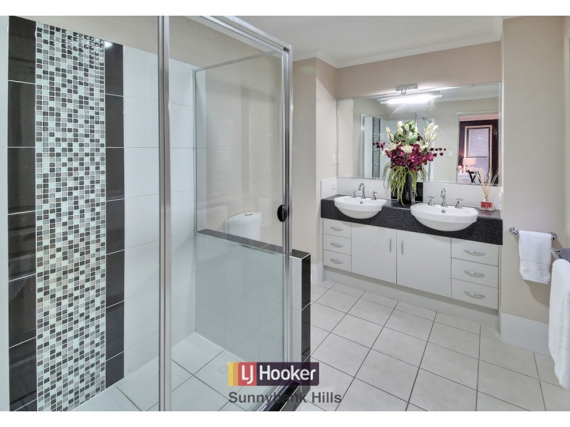 9 Trevi Close, Eight Mile Plains QLD 4113