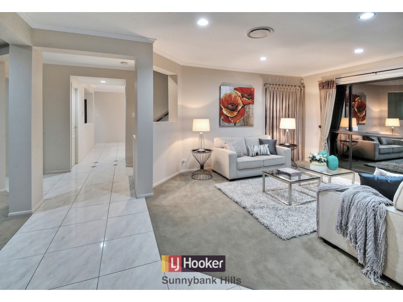 9 Trevi Close, Eight Mile Plains QLD 4113