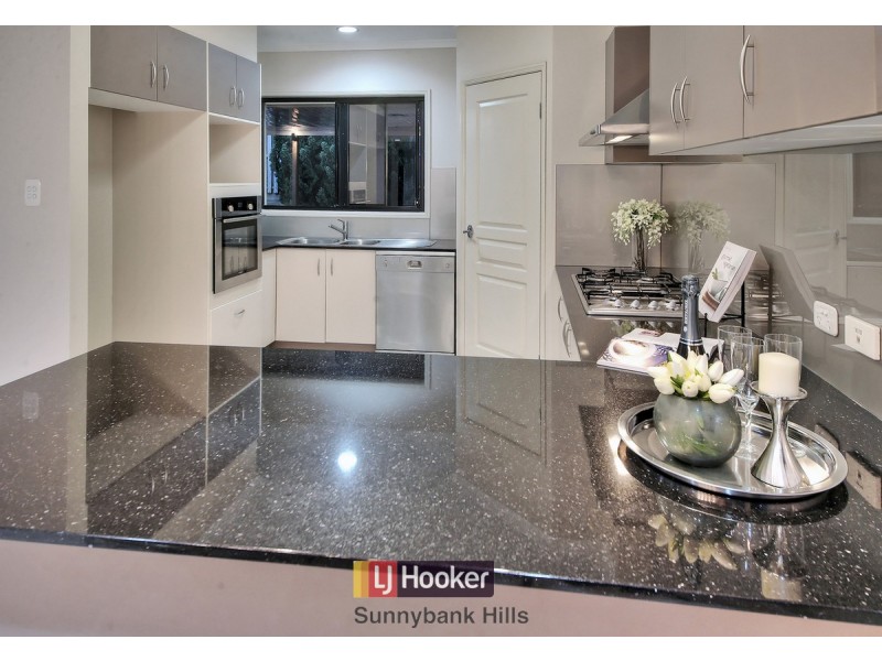 9 Trevi Close, Eight Mile Plains QLD 4113