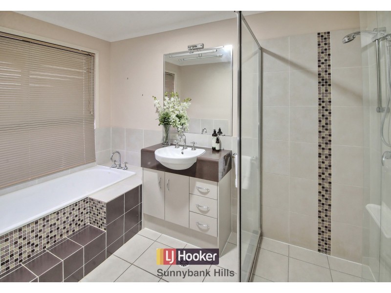 9 Trevi Close, Eight Mile Plains QLD 4113