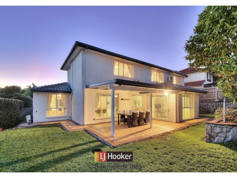 31 Windsor Place, Carindale QLD 4152