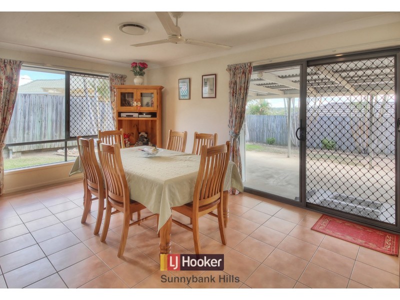 8 Cinear Court, Regents Park QLD 4118