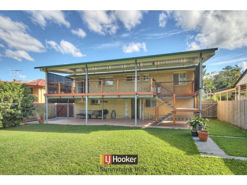 18 Holder Street, Wishart QLD 4122