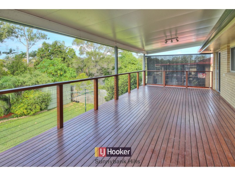 18 Holder Street, Wishart QLD 4122