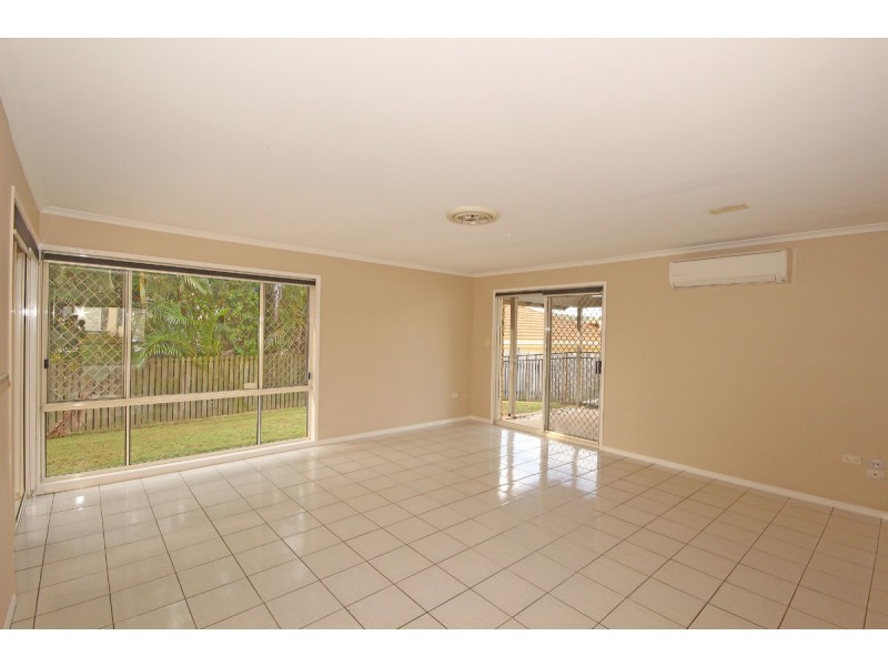 22 Hatherton Crescent, Carindale QLD 4152