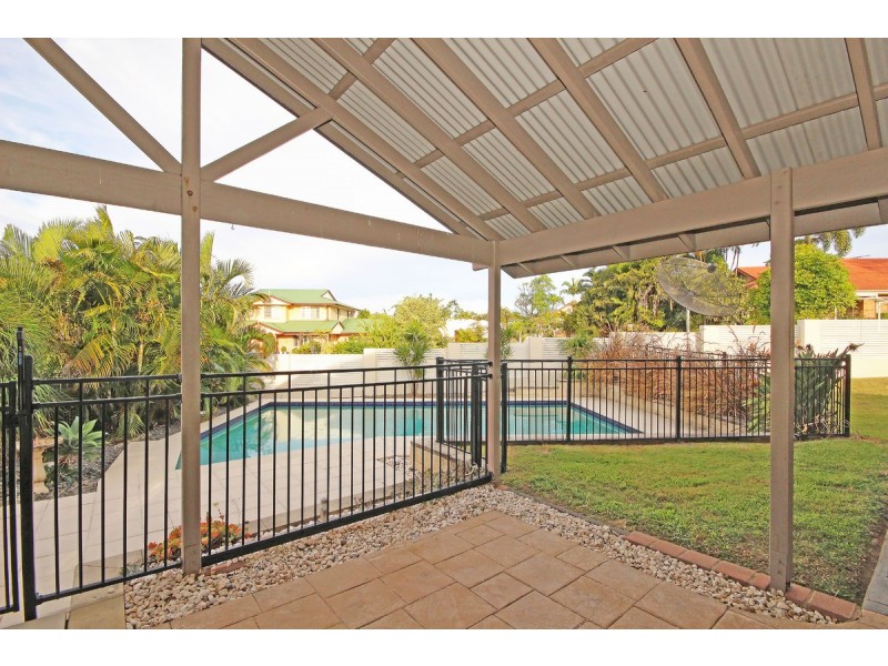 22 Hatherton Crescent, Carindale QLD 4152