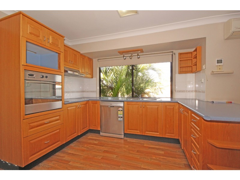 2 Boorala Crescent, Eight Mile Plains QLD 4113