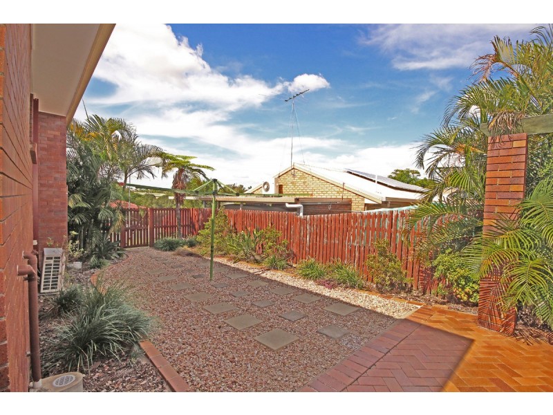 2 Boorala Crescent, Eight Mile Plains QLD 4113